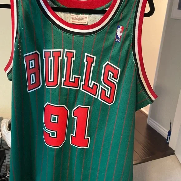 DENNIS RODMAN MITCHELL NESS AUTHENTIC BULLS JERSEY SIZE XL